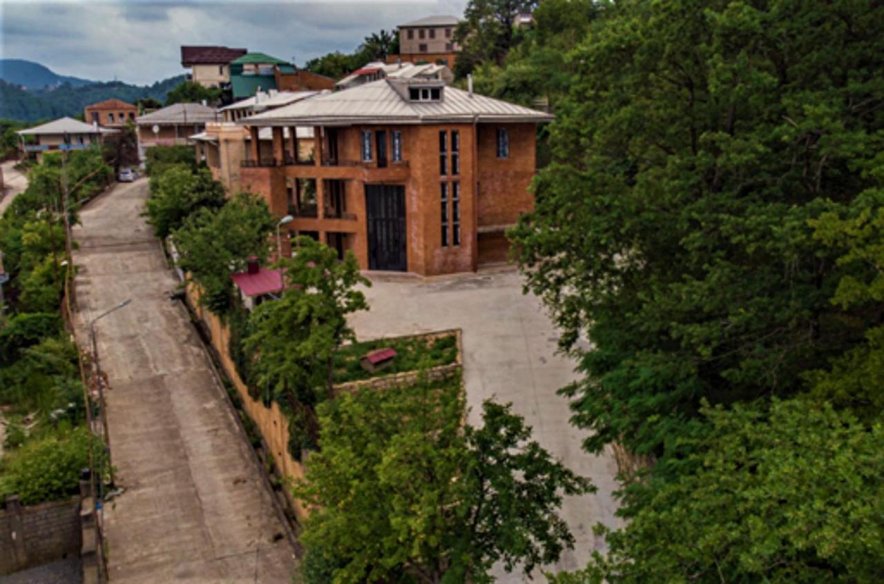 Mango'S Guesthouse Kutaisi Exterior foto